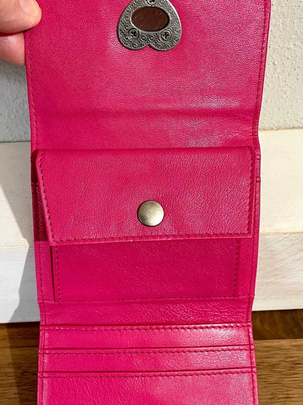 Free People Pink Pebbled Leather Wallet Heart Turn Lock Bifold Card Holder Y2K